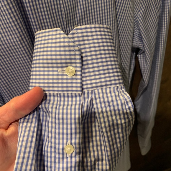 Brand new Valentino shirt - Picture 4 of 6